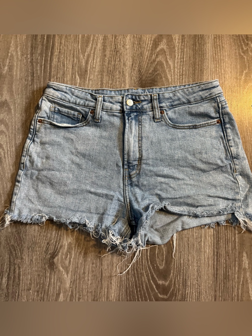 Distressed Denim Shorts🌼